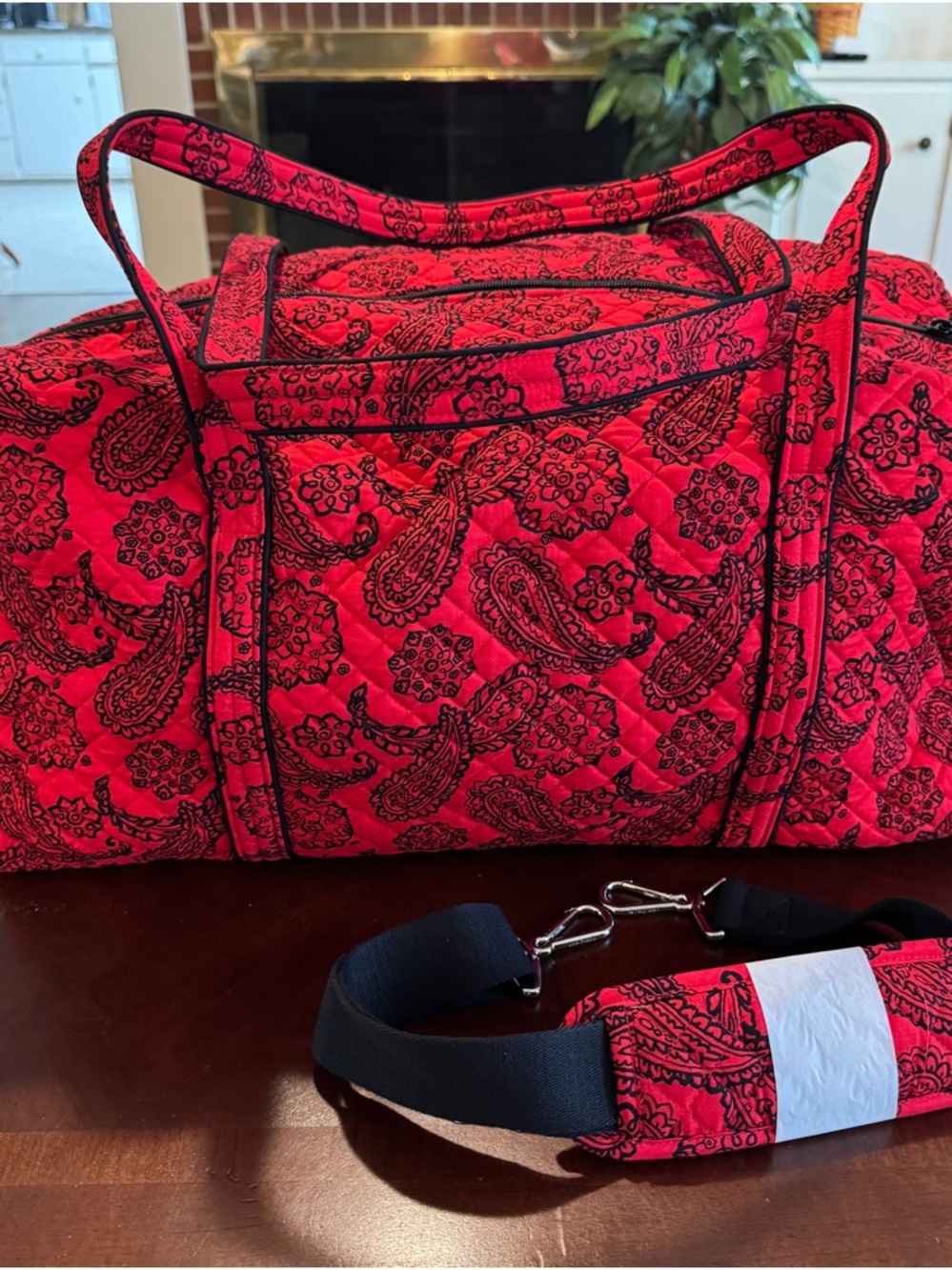 Vera Bradley Large Travel Duffle- Collegiate Collection- NWT - Picture 5 of 9